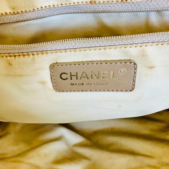 AUTHENTIC CHANEL TRAVEL LIGNE NYLON CARAMEL TOTE VINTAGE MADE IN ITALY - Picture 11 of 11